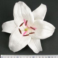 画像2: カサブランカ（ユリ）白色（中心ピンク色）造花ウレタンフォームフラワー花材 アウトレットSale (2)