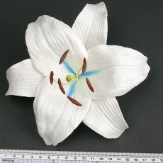 画像2: カサブランカ（ユリ）白色（中心青色）造花ウレタンフォームフラワー花材 アウトレットSale (2)